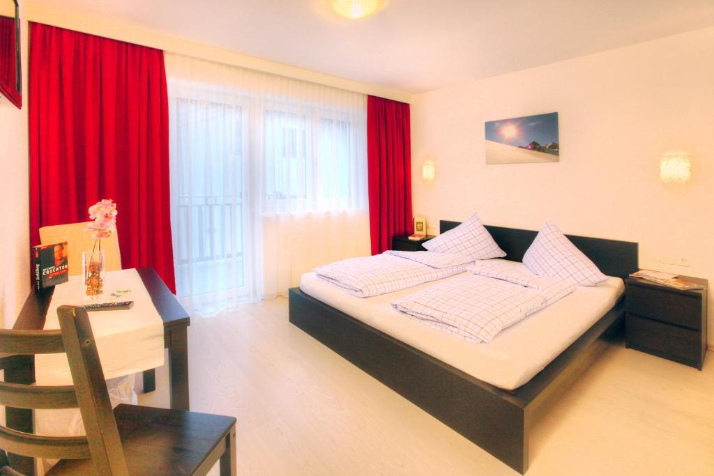 Haus Pia Apartment Solden Phòng bức ảnh